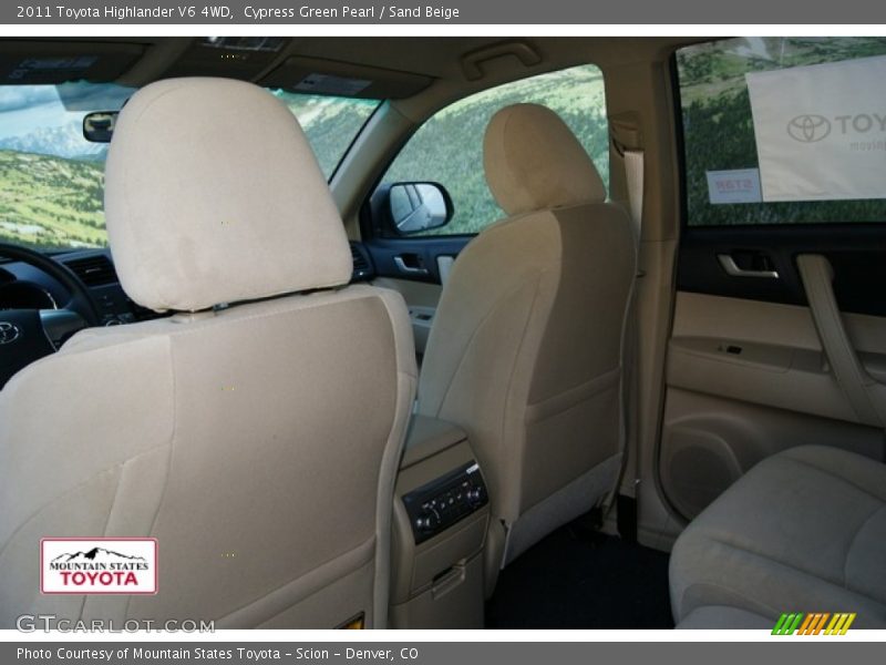 Cypress Green Pearl / Sand Beige 2011 Toyota Highlander V6 4WD