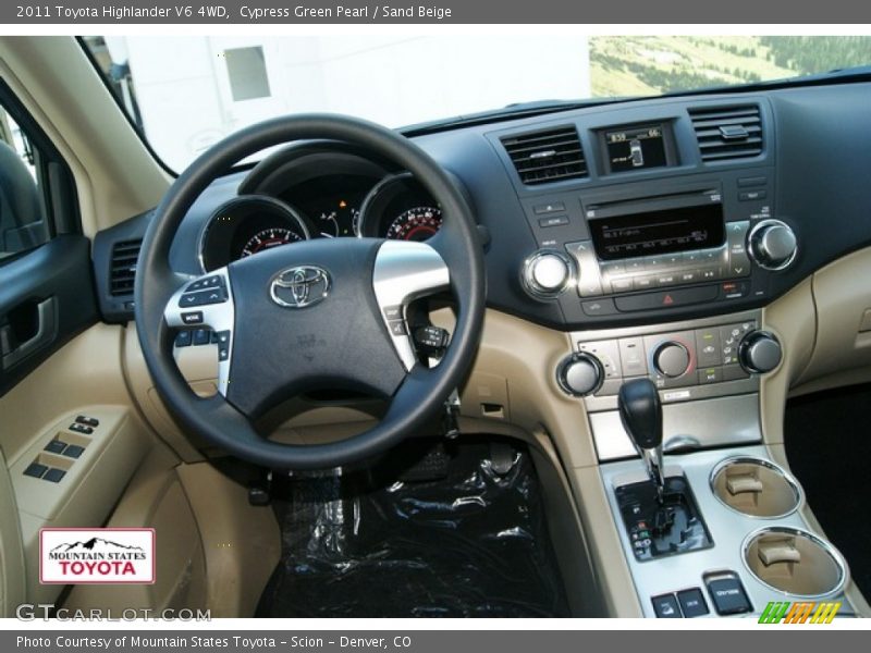 Cypress Green Pearl / Sand Beige 2011 Toyota Highlander V6 4WD