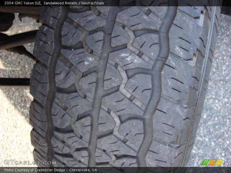 Sandalwood Metallic / Neutral/Shale 2004 GMC Yukon SLE