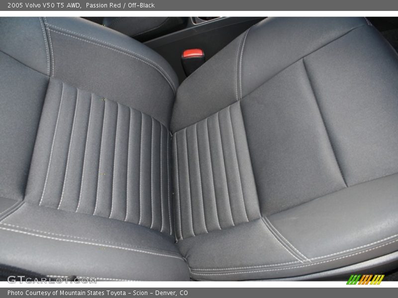 Passion Red / Off-Black 2005 Volvo V50 T5 AWD