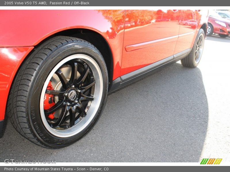 Passion Red / Off-Black 2005 Volvo V50 T5 AWD