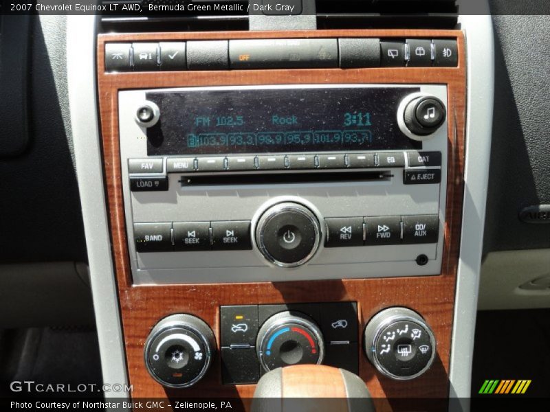 Bermuda Green Metallic / Dark Gray 2007 Chevrolet Equinox LT AWD