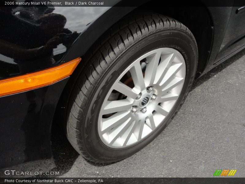 Black / Dark Charcoal 2006 Mercury Milan V6 Premier