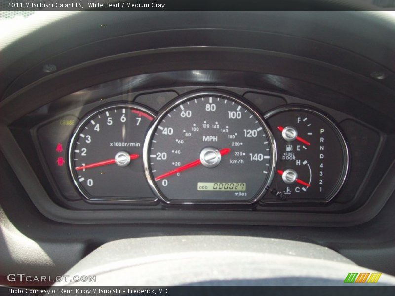 White Pearl / Medium Gray 2011 Mitsubishi Galant ES