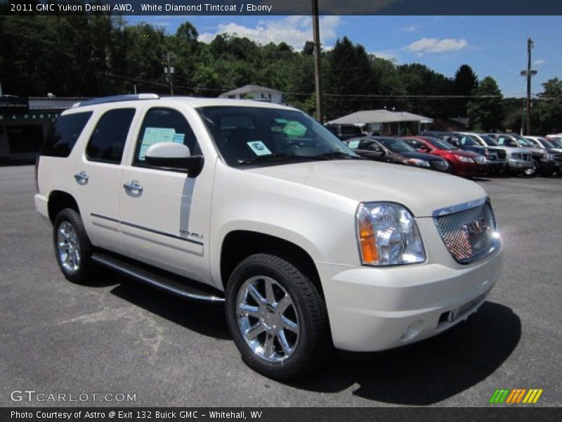 White Diamond Tintcoat / Ebony 2011 GMC Yukon Denali AWD