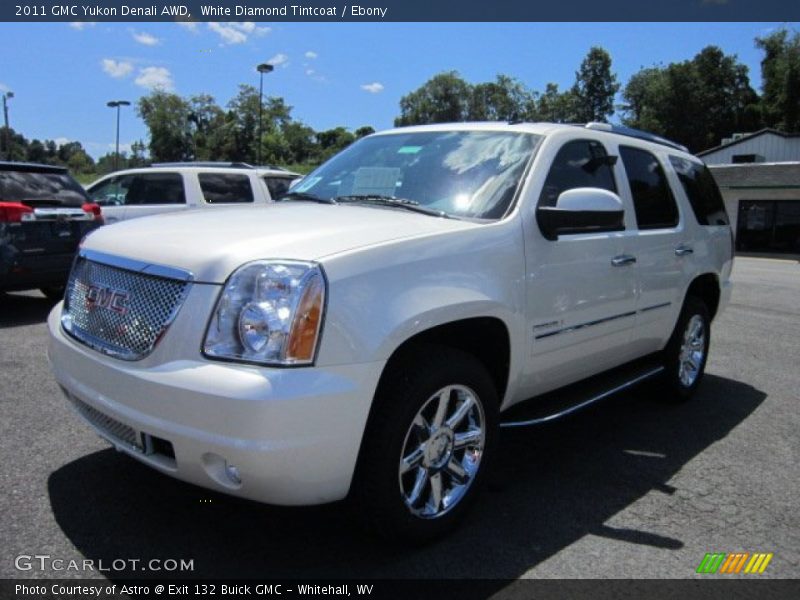 White Diamond Tintcoat / Ebony 2011 GMC Yukon Denali AWD