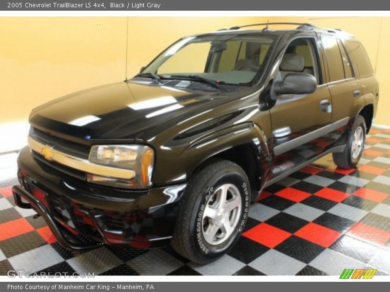 Black / Light Gray 2005 Chevrolet TrailBlazer LS 4x4