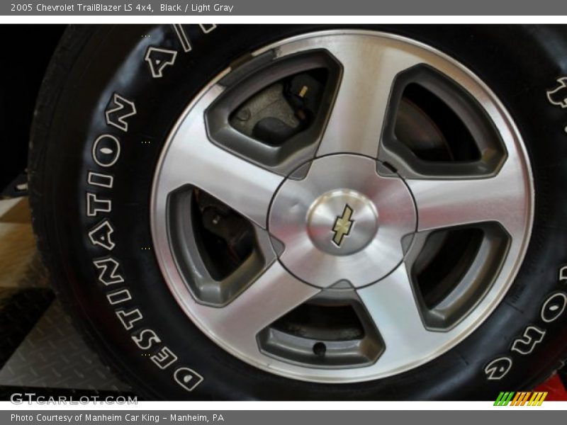 Black / Light Gray 2005 Chevrolet TrailBlazer LS 4x4