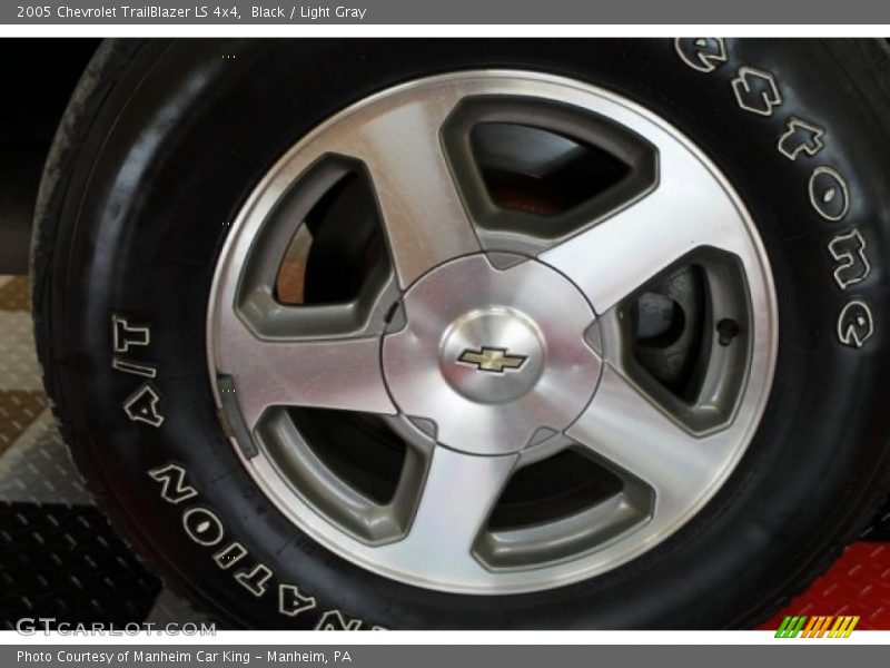 Black / Light Gray 2005 Chevrolet TrailBlazer LS 4x4