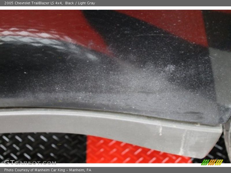 Black / Light Gray 2005 Chevrolet TrailBlazer LS 4x4