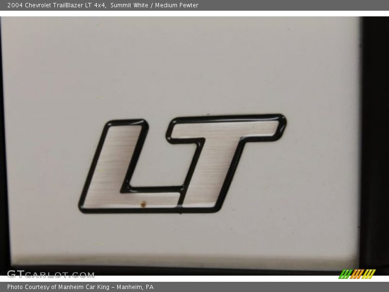 Summit White / Medium Pewter 2004 Chevrolet TrailBlazer LT 4x4
