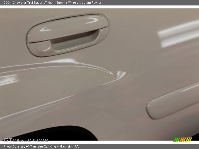 Summit White / Medium Pewter 2004 Chevrolet TrailBlazer LT 4x4
