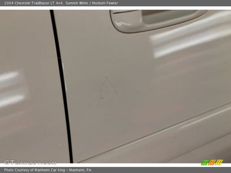 Summit White / Medium Pewter 2004 Chevrolet TrailBlazer LT 4x4