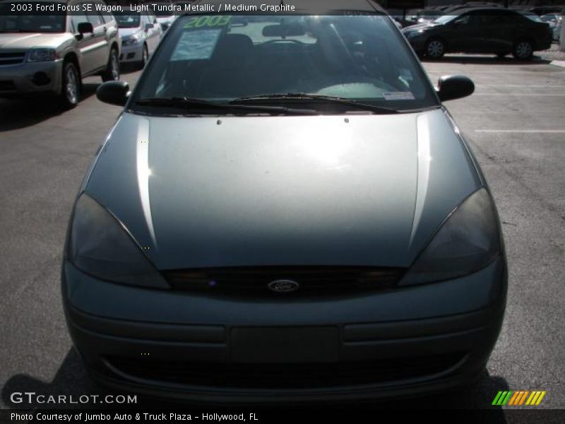 Light Tundra Metallic / Medium Graphite 2003 Ford Focus SE Wagon