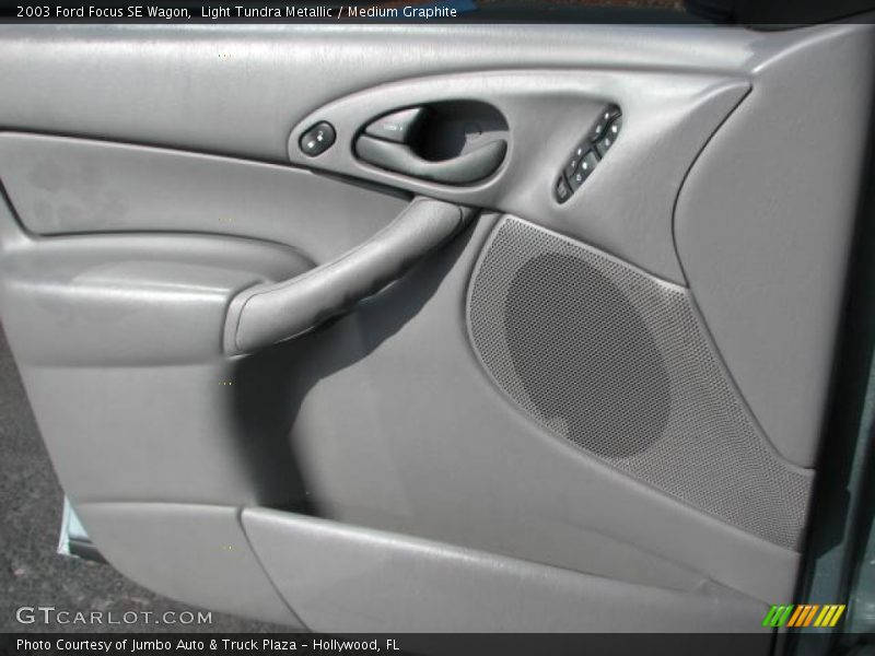 Door Panel of 2003 Focus SE Wagon
