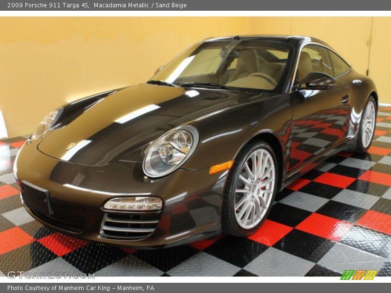 Front 3/4 View of 2009 911 Targa 4S