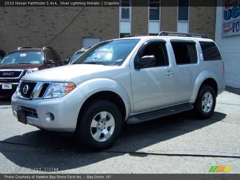 Silver Lightning Metallic / Graphite 2010 Nissan Pathfinder S 4x4