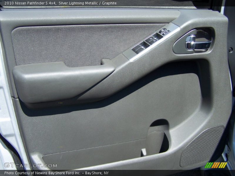 Silver Lightning Metallic / Graphite 2010 Nissan Pathfinder S 4x4
