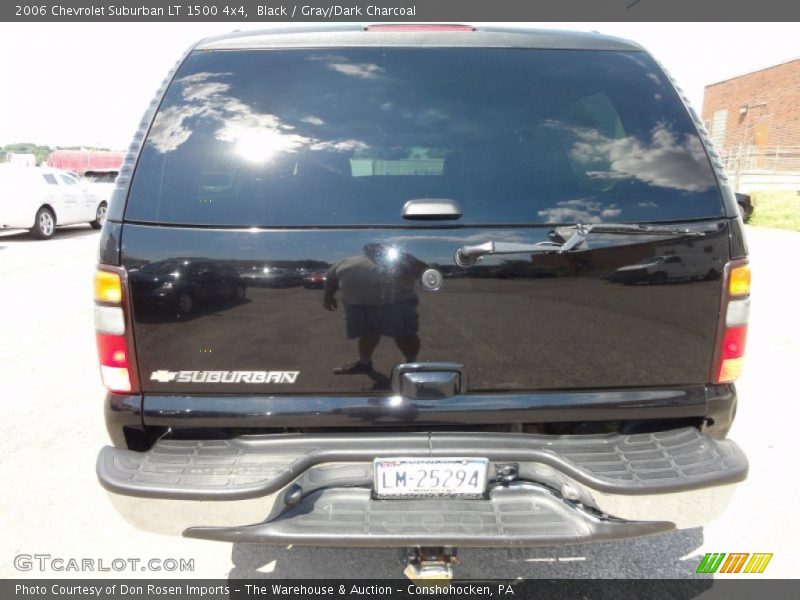 Black / Gray/Dark Charcoal 2006 Chevrolet Suburban LT 1500 4x4