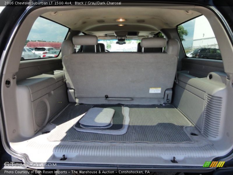 Black / Gray/Dark Charcoal 2006 Chevrolet Suburban LT 1500 4x4