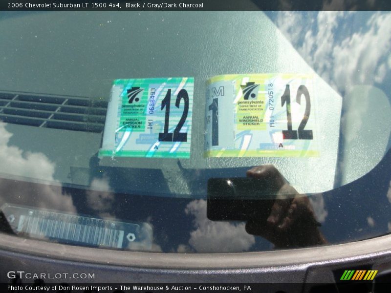 Black / Gray/Dark Charcoal 2006 Chevrolet Suburban LT 1500 4x4