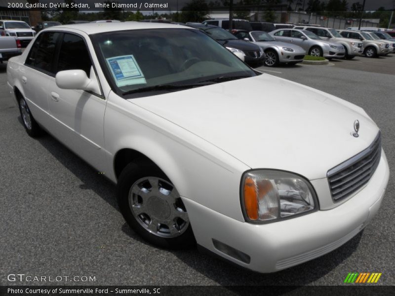 White Diamond / Oatmeal 2000 Cadillac DeVille Sedan