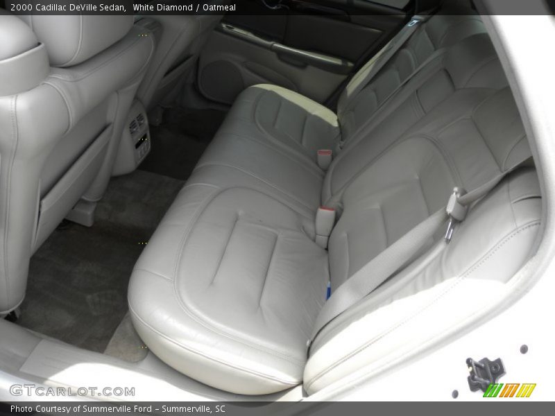 White Diamond / Oatmeal 2000 Cadillac DeVille Sedan