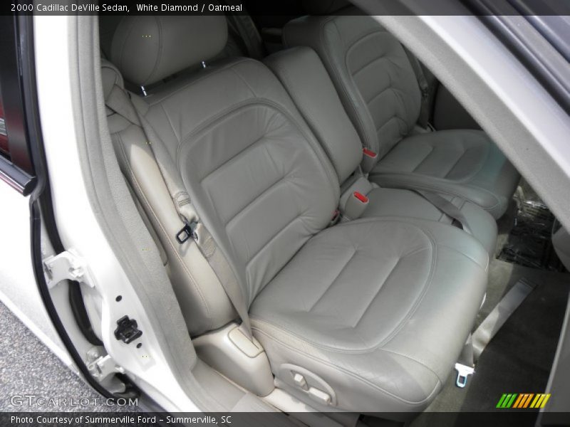White Diamond / Oatmeal 2000 Cadillac DeVille Sedan