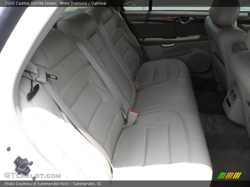 White Diamond / Oatmeal 2000 Cadillac DeVille Sedan