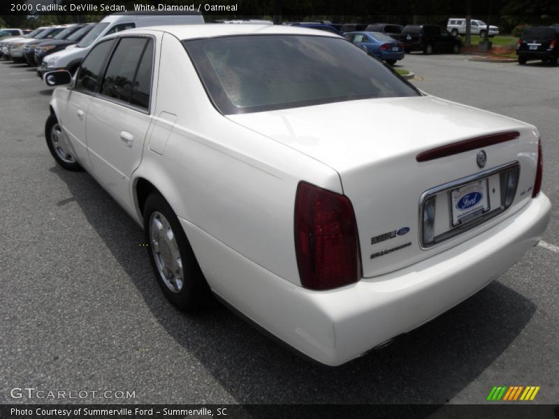 White Diamond / Oatmeal 2000 Cadillac DeVille Sedan