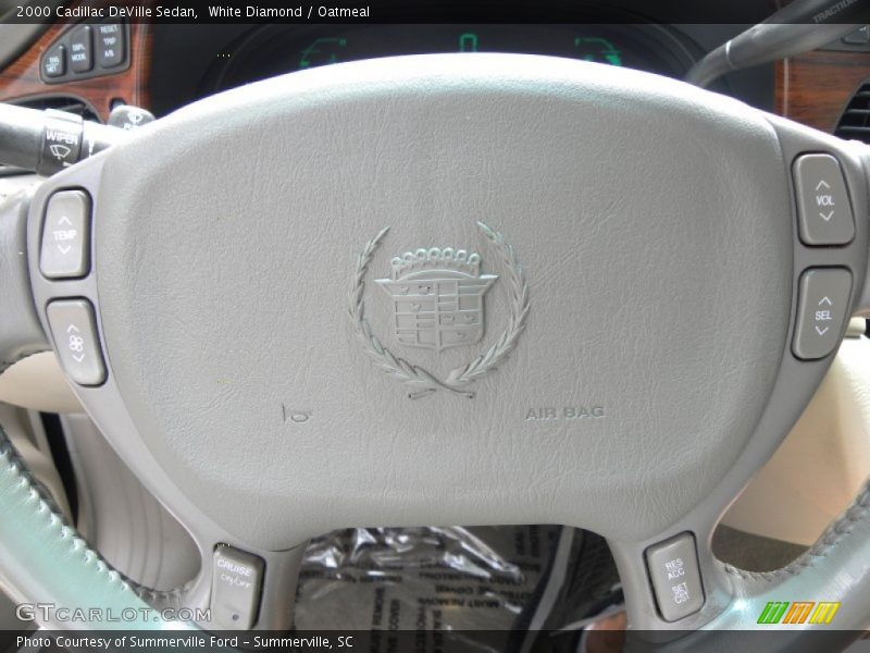 White Diamond / Oatmeal 2000 Cadillac DeVille Sedan