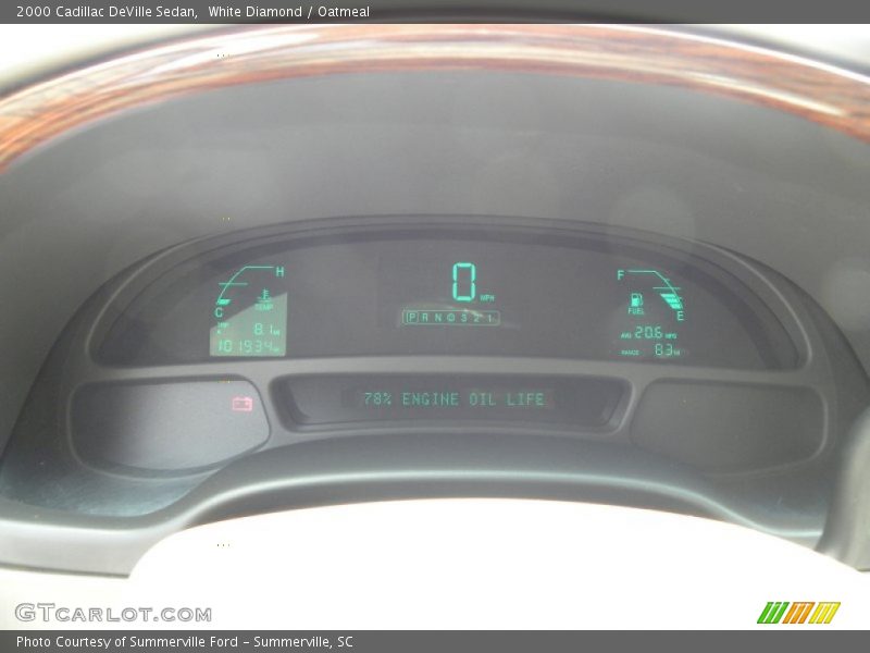 White Diamond / Oatmeal 2000 Cadillac DeVille Sedan