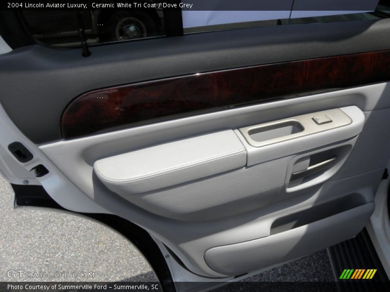 Ceramic White Tri Coat / Dove Grey 2004 Lincoln Aviator Luxury