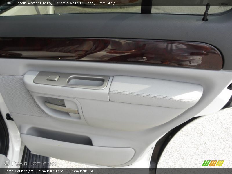 Ceramic White Tri Coat / Dove Grey 2004 Lincoln Aviator Luxury