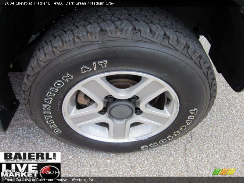 Dark Green / Medium Gray 2004 Chevrolet Tracker LT 4WD