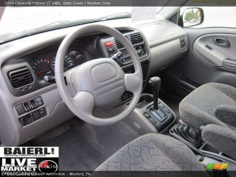 Dark Green / Medium Gray 2004 Chevrolet Tracker LT 4WD