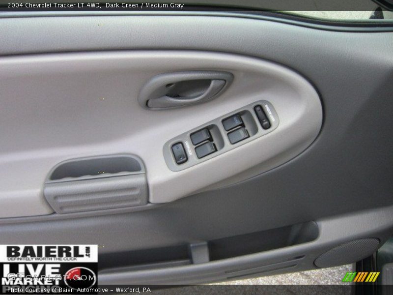 Dark Green / Medium Gray 2004 Chevrolet Tracker LT 4WD