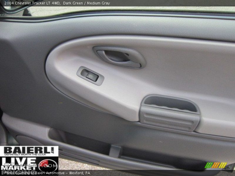Dark Green / Medium Gray 2004 Chevrolet Tracker LT 4WD