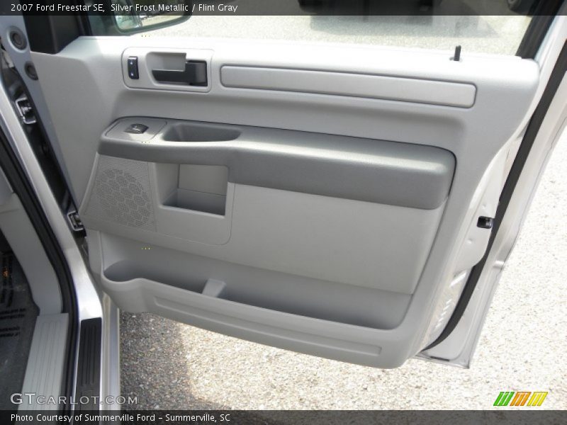 Silver Frost Metallic / Flint Gray 2007 Ford Freestar SE