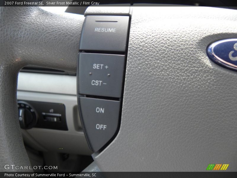Silver Frost Metallic / Flint Gray 2007 Ford Freestar SE