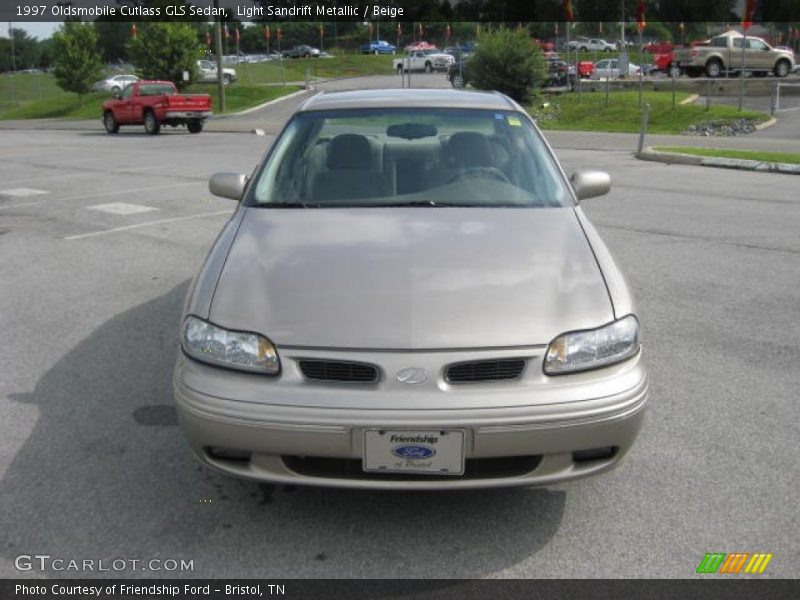 Light Sandrift Metallic / Beige 1997 Oldsmobile Cutlass GLS Sedan