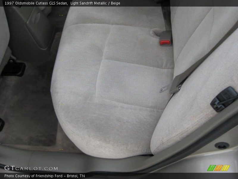 Light Sandrift Metallic / Beige 1997 Oldsmobile Cutlass GLS Sedan