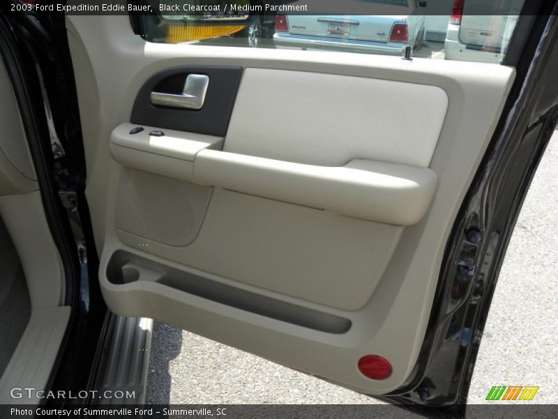 Black Clearcoat / Medium Parchment 2003 Ford Expedition Eddie Bauer