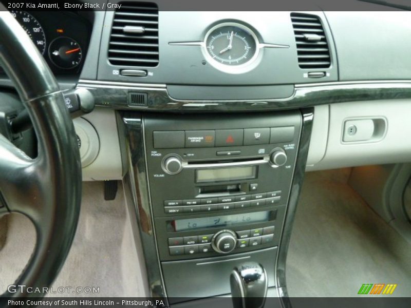 Ebony Black / Gray 2007 Kia Amanti