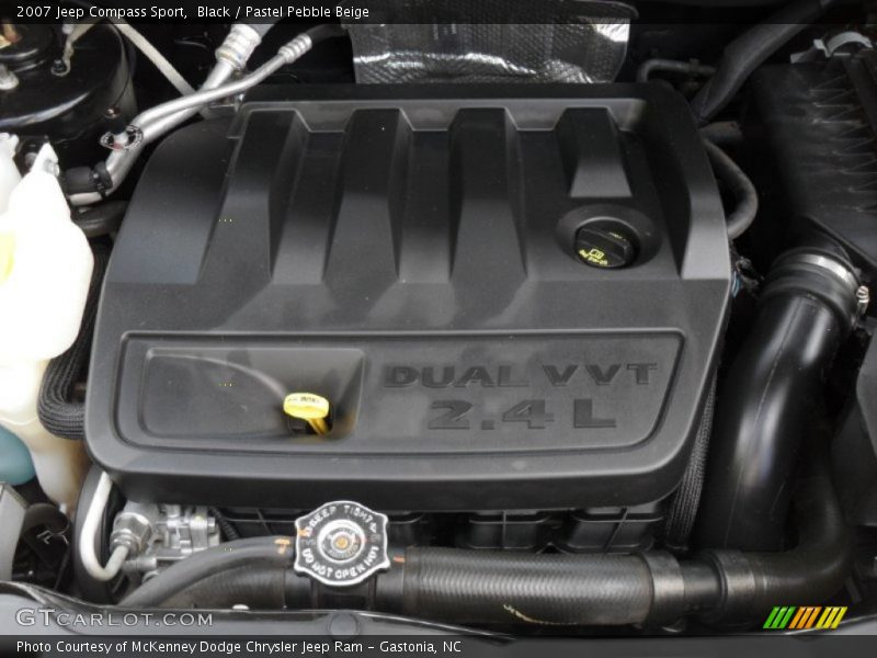 Black / Pastel Pebble Beige 2007 Jeep Compass Sport