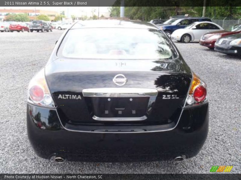 Super Black / Blond 2011 Nissan Altima 2.5 S