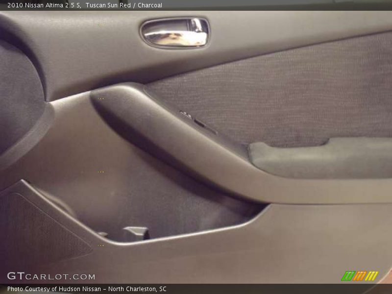 Tuscan Sun Red / Charcoal 2010 Nissan Altima 2.5 S