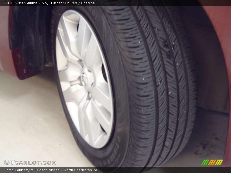 Tuscan Sun Red / Charcoal 2010 Nissan Altima 2.5 S