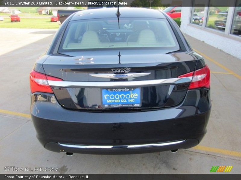 Blackberry Pearl / Black/Light Frost Beige 2011 Chrysler 200 Limited