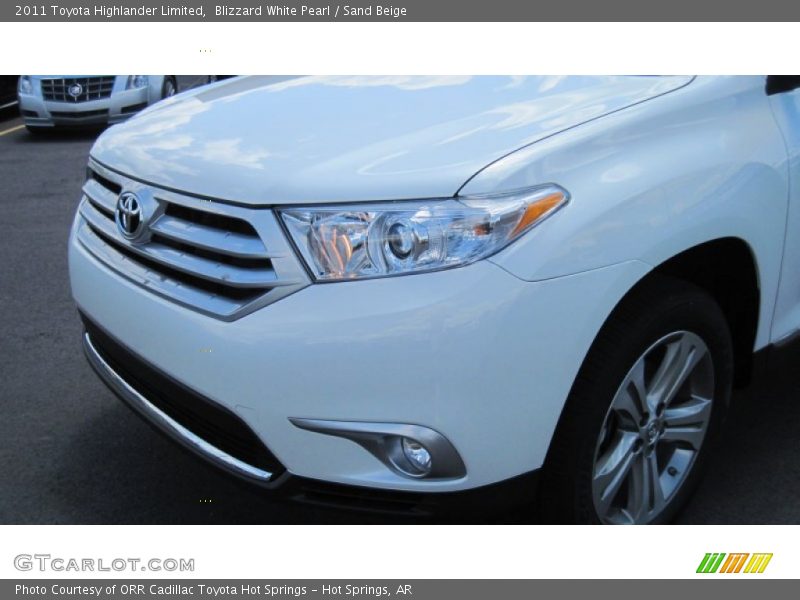 Blizzard White Pearl / Sand Beige 2011 Toyota Highlander Limited
